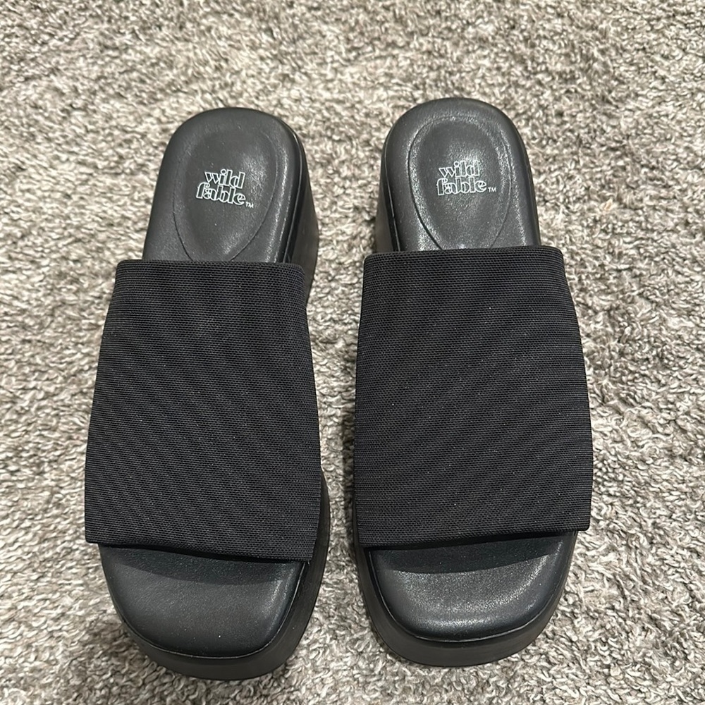 Wild Fable Black Slide Sandals